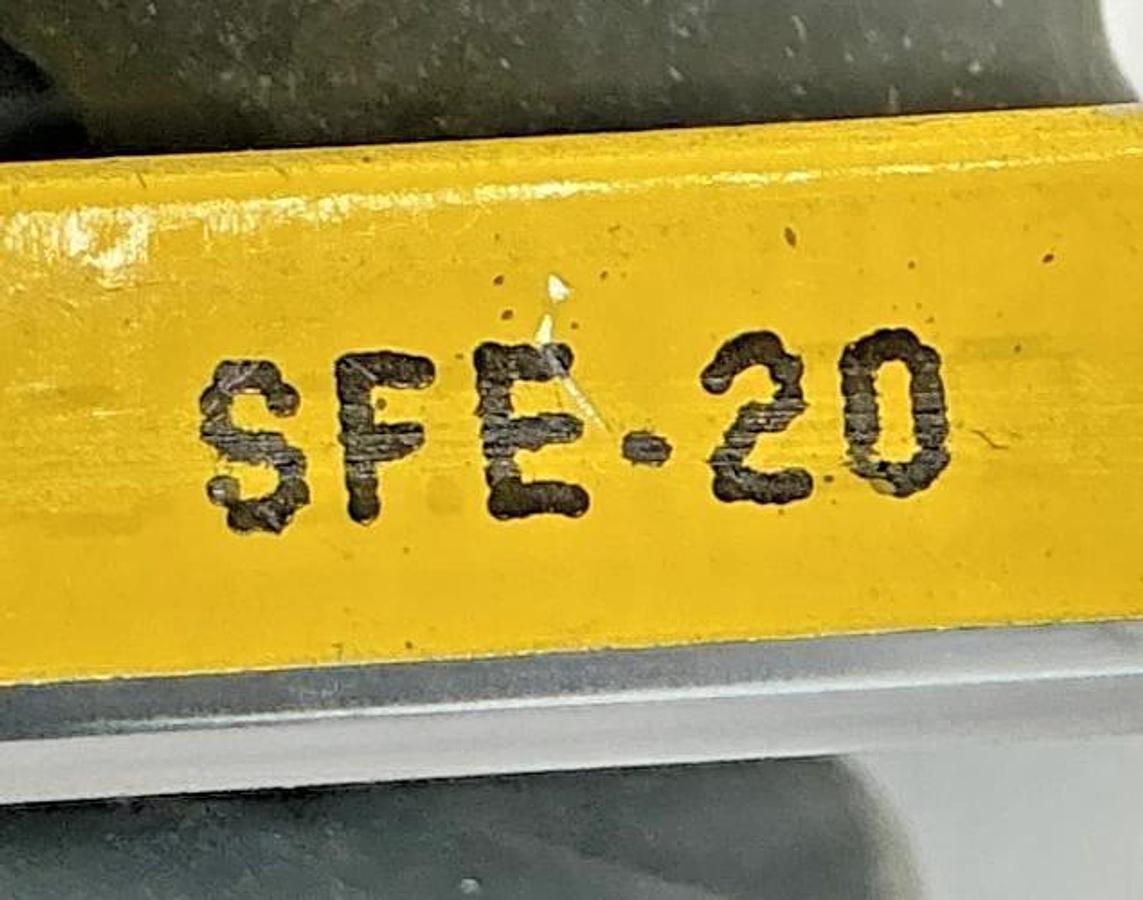 Lot of 15 New Bussmann SFE-20 Glass Fuse 20A 32V