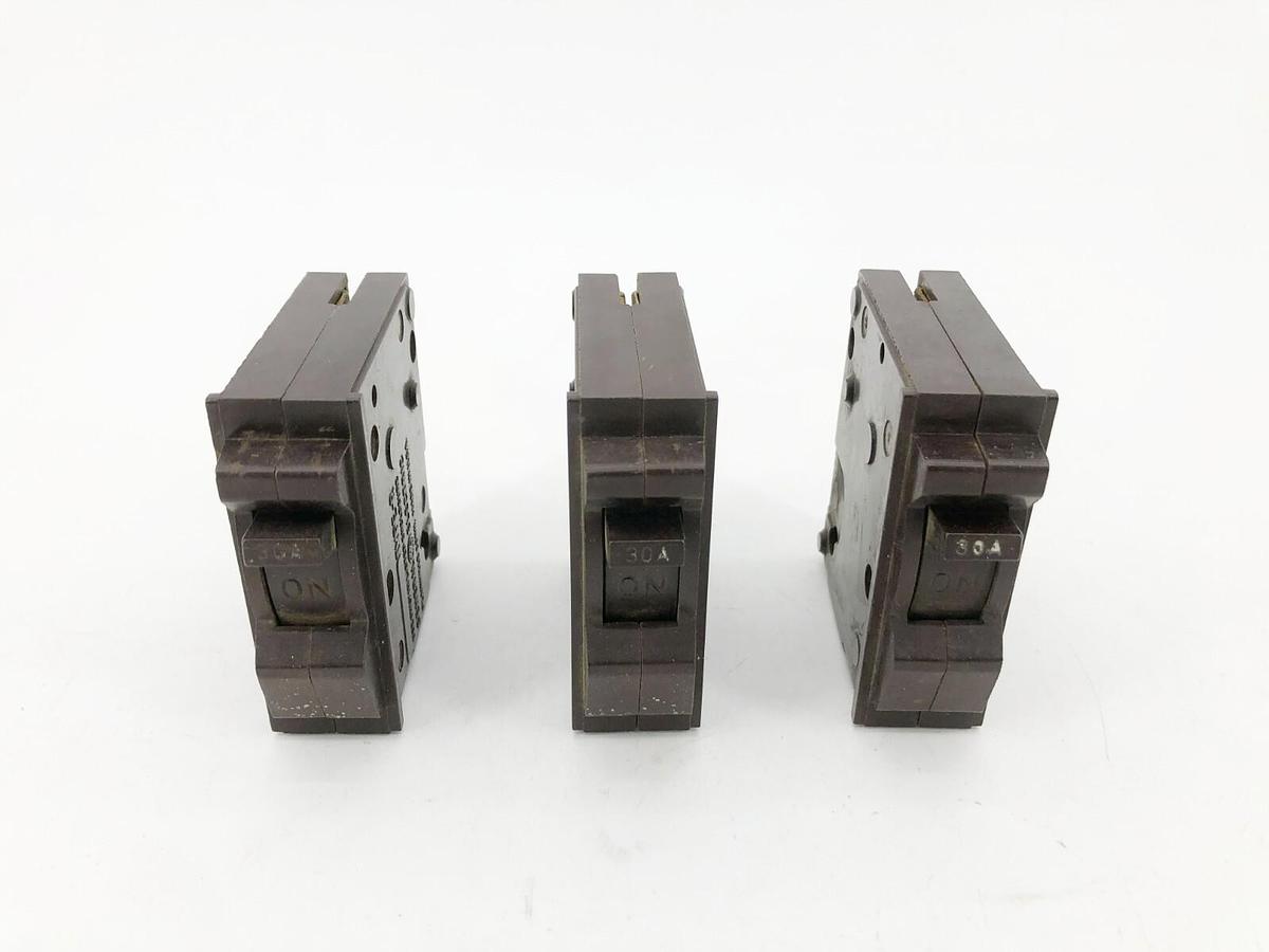 Used Lot of 3 GE General Electric R130 Circuit Breakers 30A 120/240VAC 1 Pole