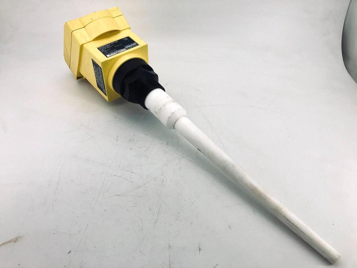 Used VEGA PULS52K.UD XXN5N Liquid Level Transmitter