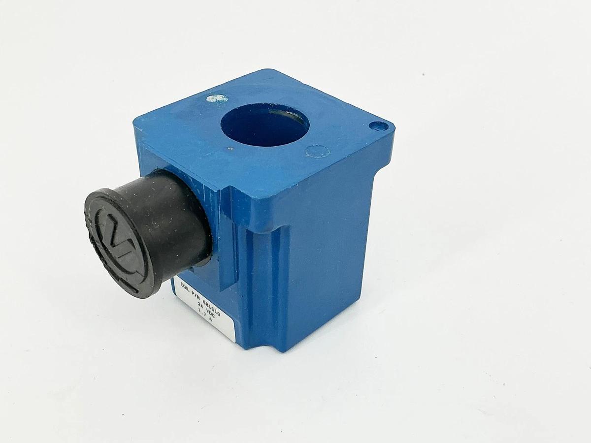 New Vickers 681610 Solenoid Coil 24VDC 1/7A - No Box