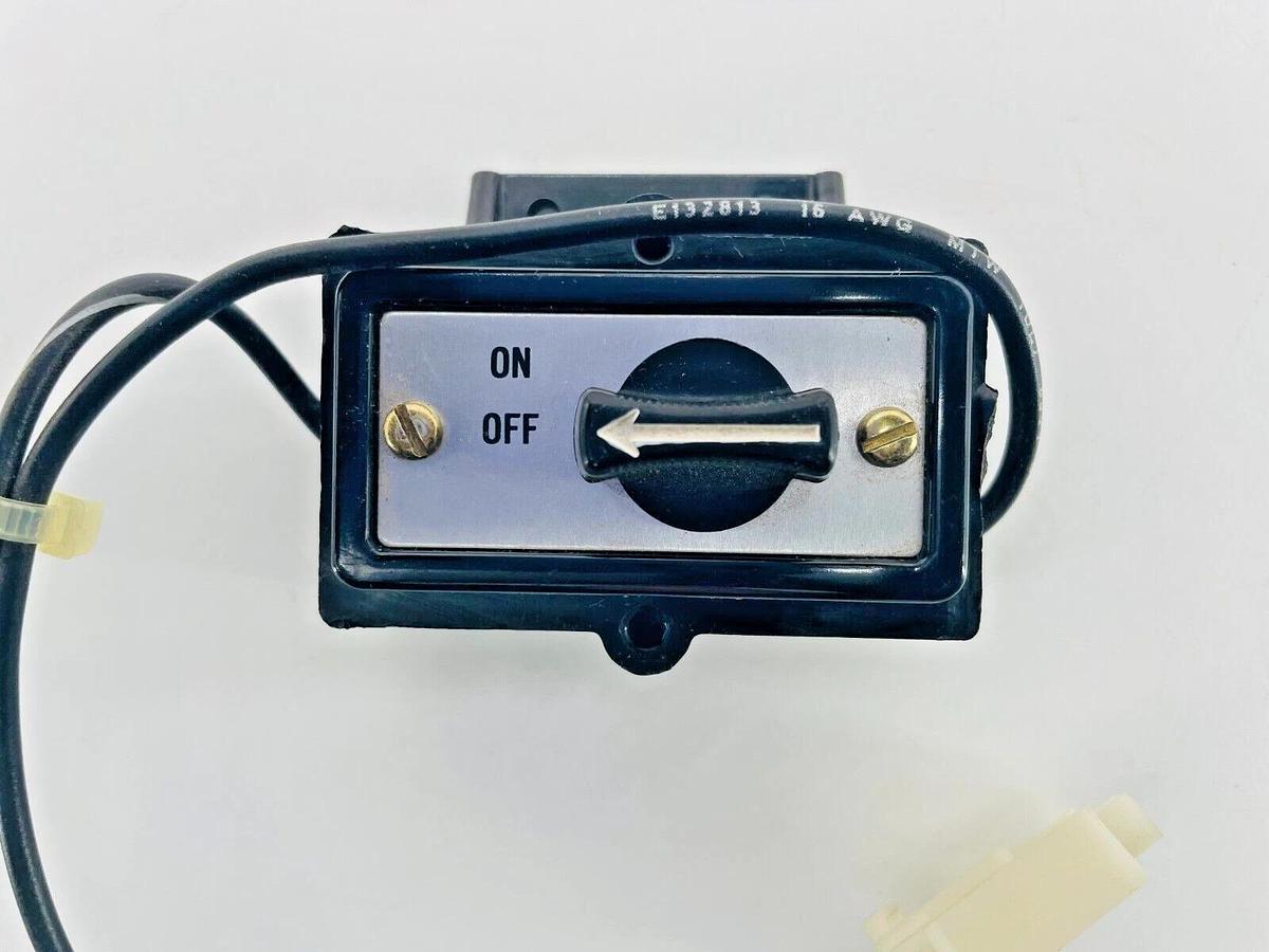New GE FTNPB1D Selector Switch Off/On 600V