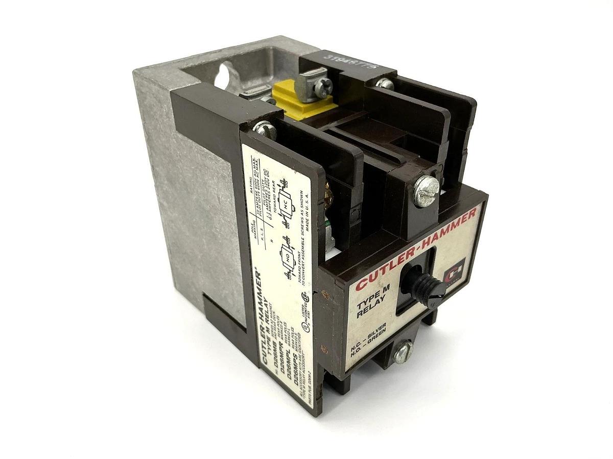 Used Cutler-Hammer D26MR40C Type M Relay 4-Pole 4NO 600V Coil 440/480V 50/60HZ D26MB