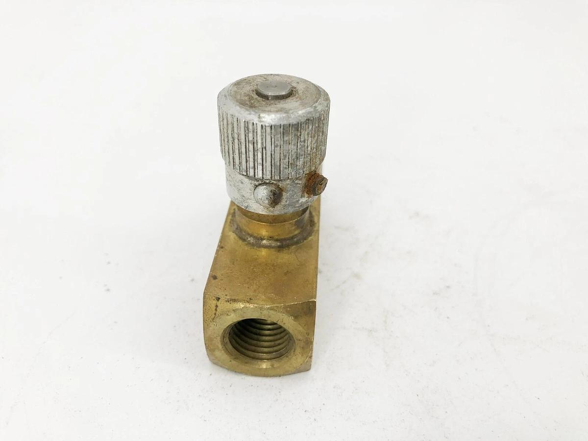 Used Parker SPF400B Flow Control Valve 1/4-18 NPTF 2000psi Brass