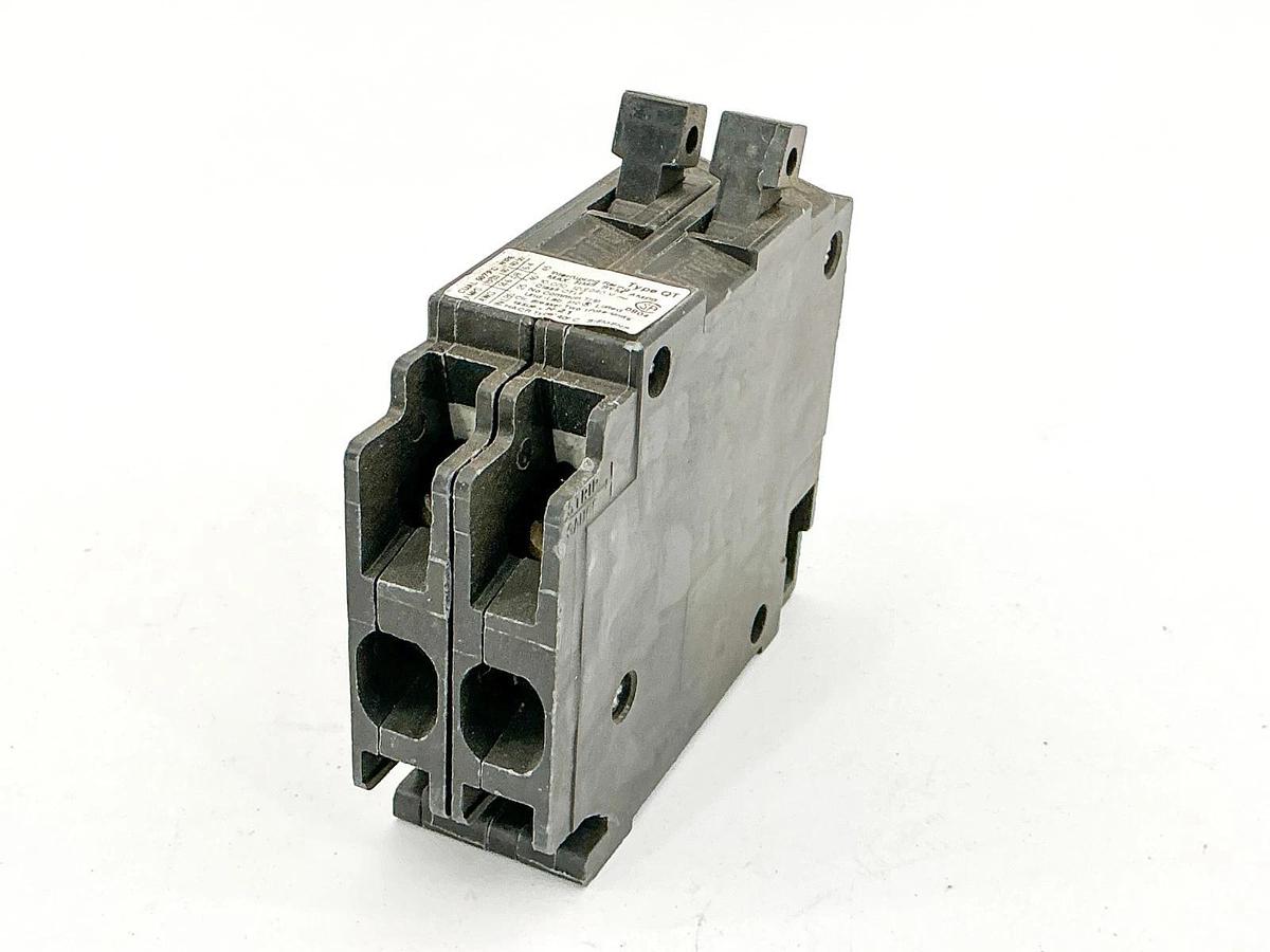 Used Lot of 3 Siemens Q2020 Tandem Circuit Breaker 20A 240V 1P 60Hz