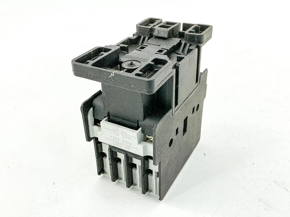 Used General Electric CL02A400T Contactor 110/120V Coil 4P