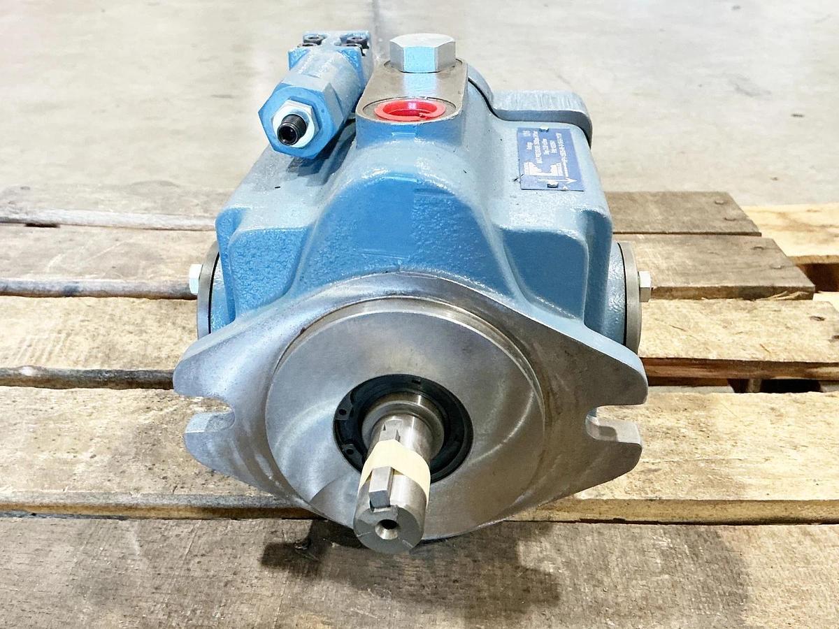 New Continental HPV-15B35-RF-0-1R-B-Y1138 Hydraulic Pump 3500PSI 2.09 Disp