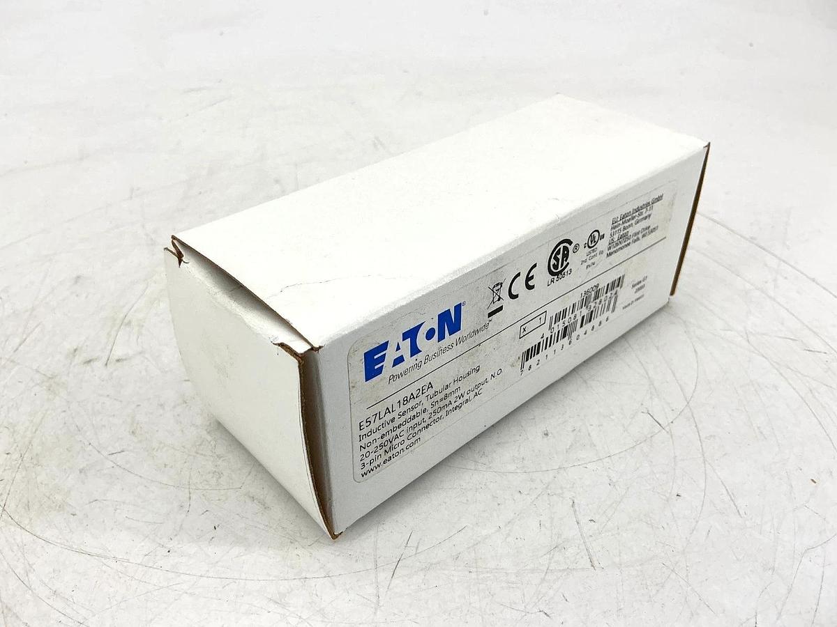 New Eaton E57LAL18A2EA Ser G1 Tubular Inductive Prox Sensor Sn=8mm 3P 20-250VAC