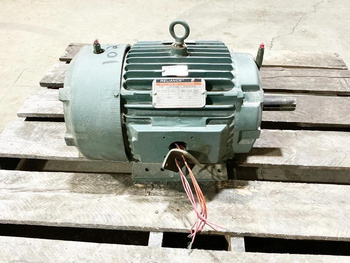 Used Reliance 2YAB55689A1 Electric Motor 3HP 575V 1765RPM 3.2A 3PH L213T