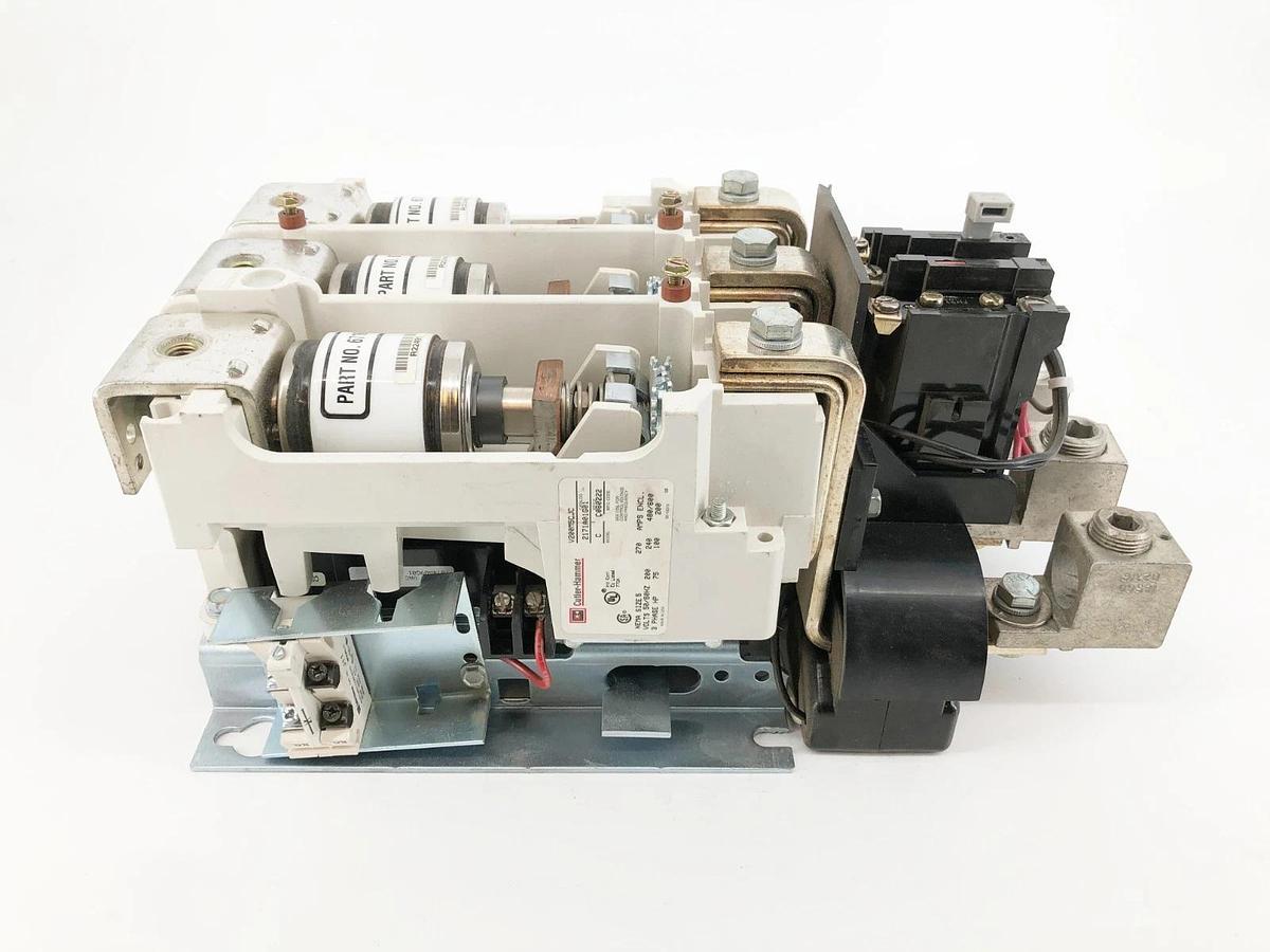 New Cutler-Hammer V200M5CJC Vacuum Starter Size 5 110/120V Coil 270A - No Box