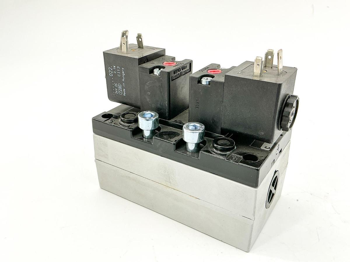 New Rexroth R900516529 Intermediate Plate, R976713865