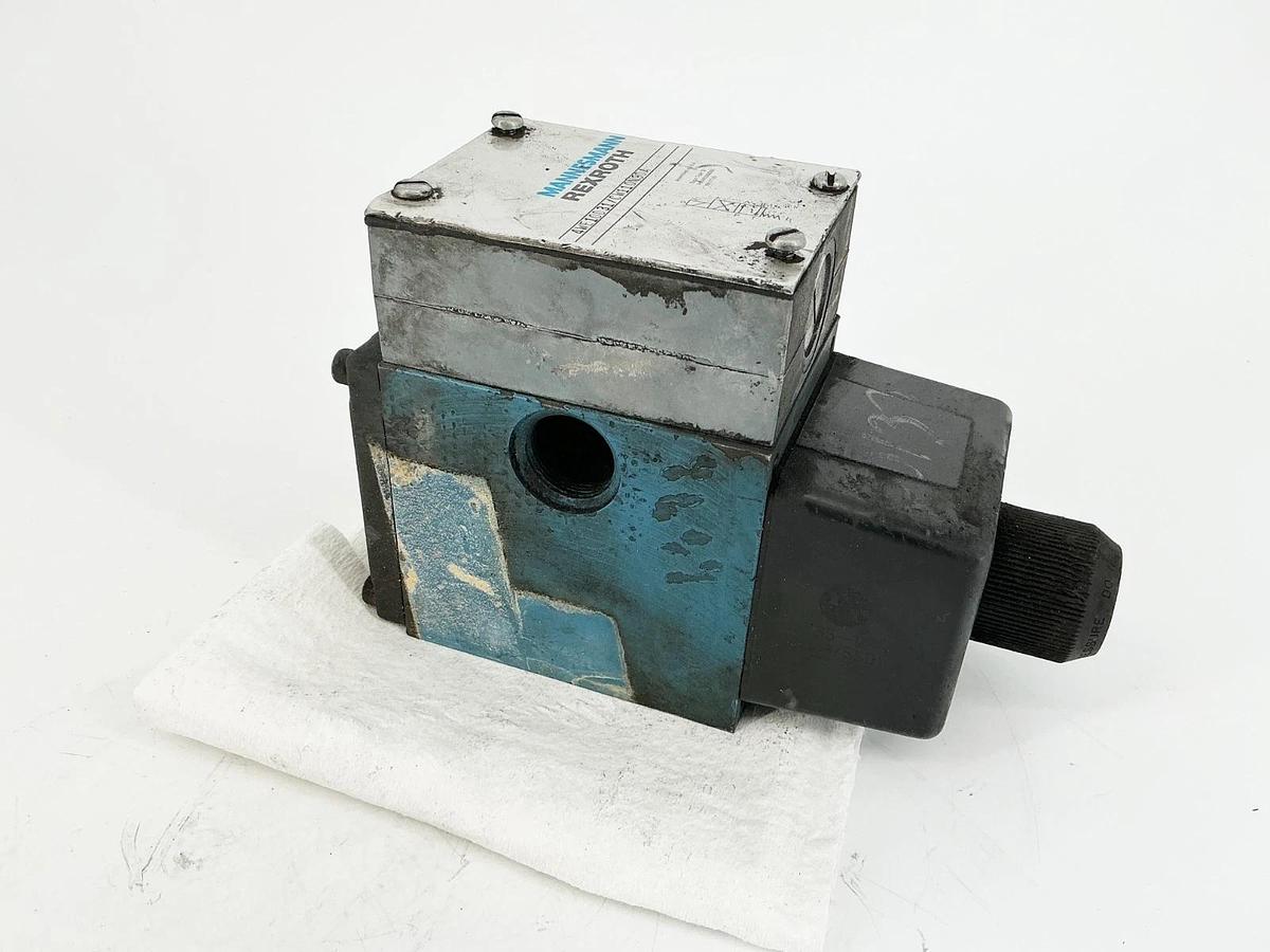 Used Rexroth 4WE10D31/CW110N9DA Hydraulic Valve 90VA/550VA