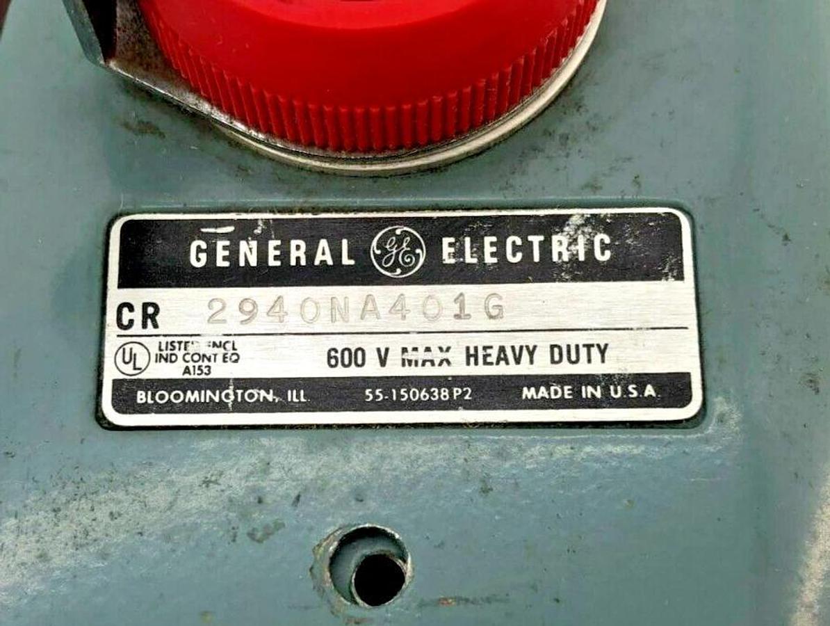 Used General Electric 2940NA401G Heavy Duty Push Button 600VAC (Enclosure Only)