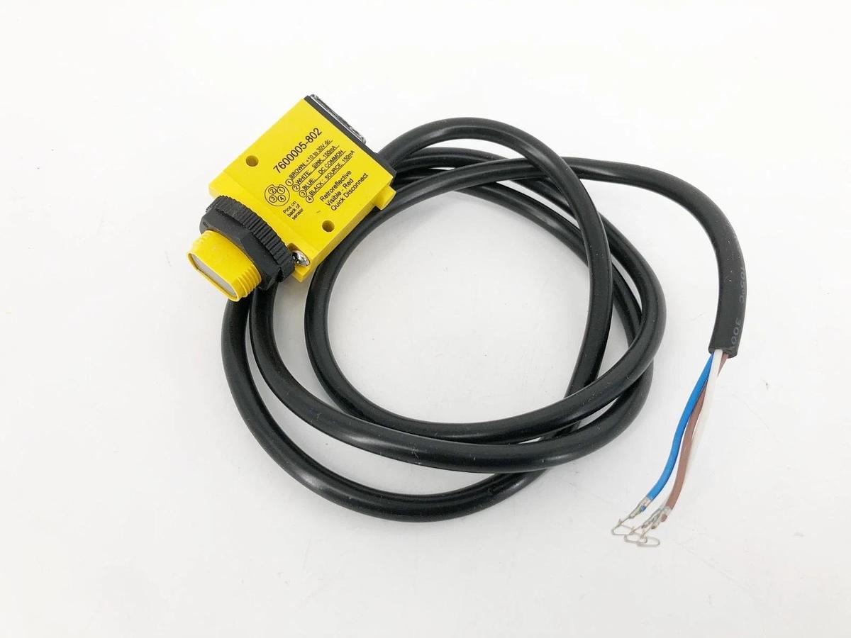 Used Banner Engineering 7600005-802 Photoelectric Sensor