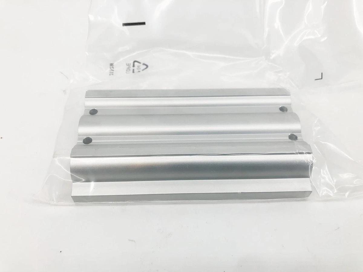 New Festo VABM-L1-14S-G14-6 Manifold Rail 566622