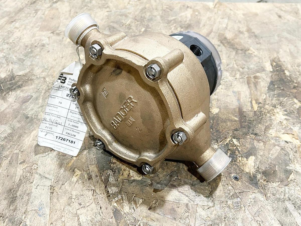New Badger Meter XMTR Model PFT420 Flow Transmitter w/ Model 70 Valve Size 1"