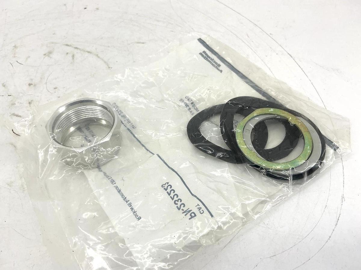 New Allen Bradley 800T-T2H1 Ser T Toggle Switch 2-Way Maintained Up/Down
