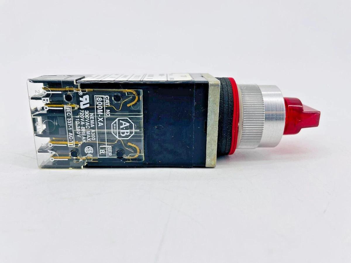 New Allen Bradley 800MR-16JA9BRA Illuminated Selector Switch Red 800MR-16JX9B