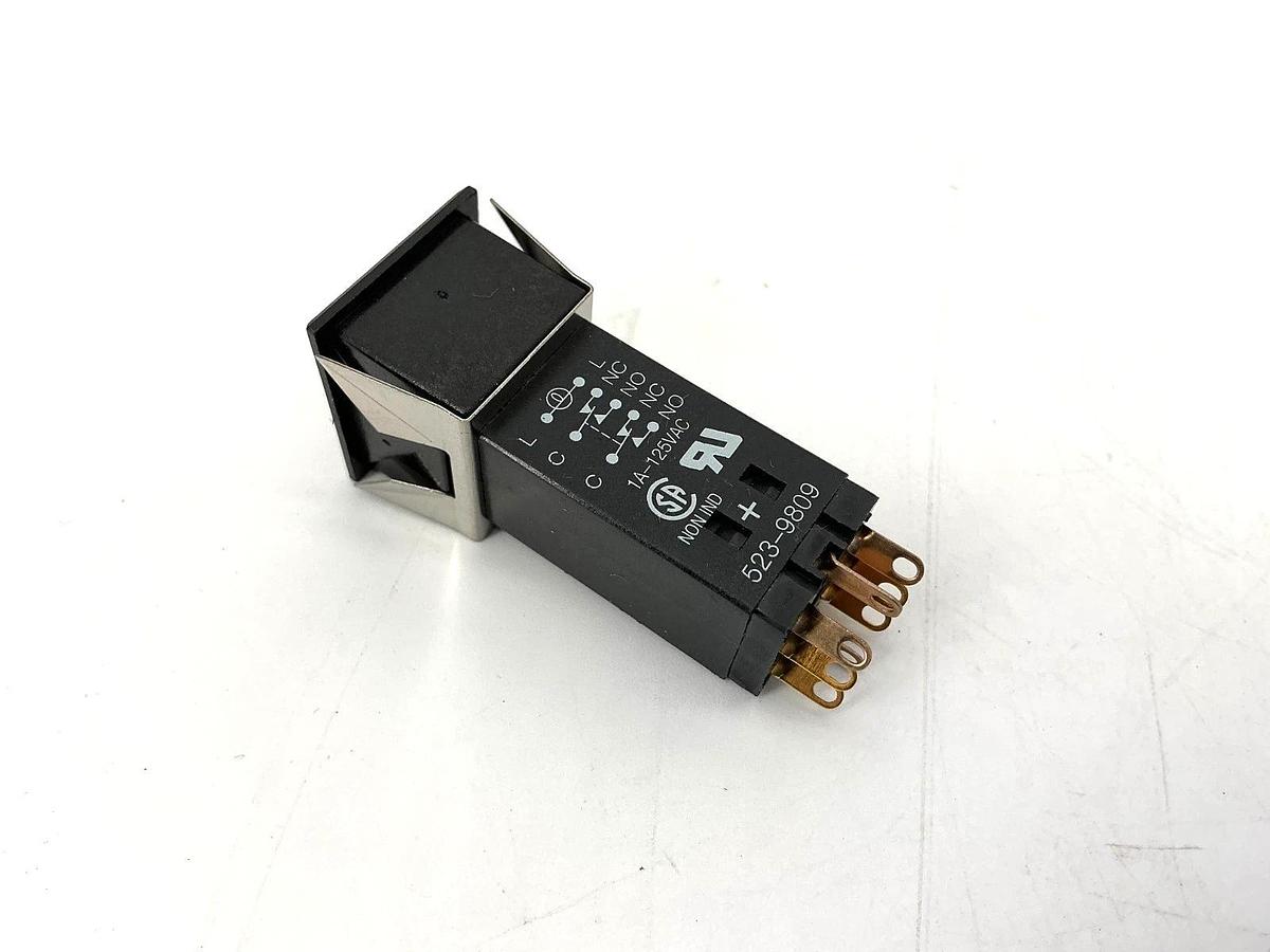 New Dialight 554-2231-311 Panel Mount Pushbutton Switch 8-Pin 1A 125VAC No Box