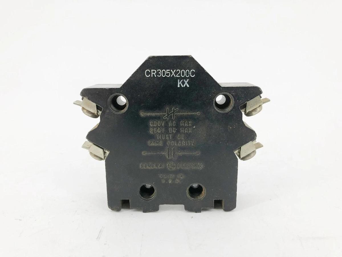 New GE General Electric CR305X200C Auxiliary Contact 600VAC 250VDC - No Box
