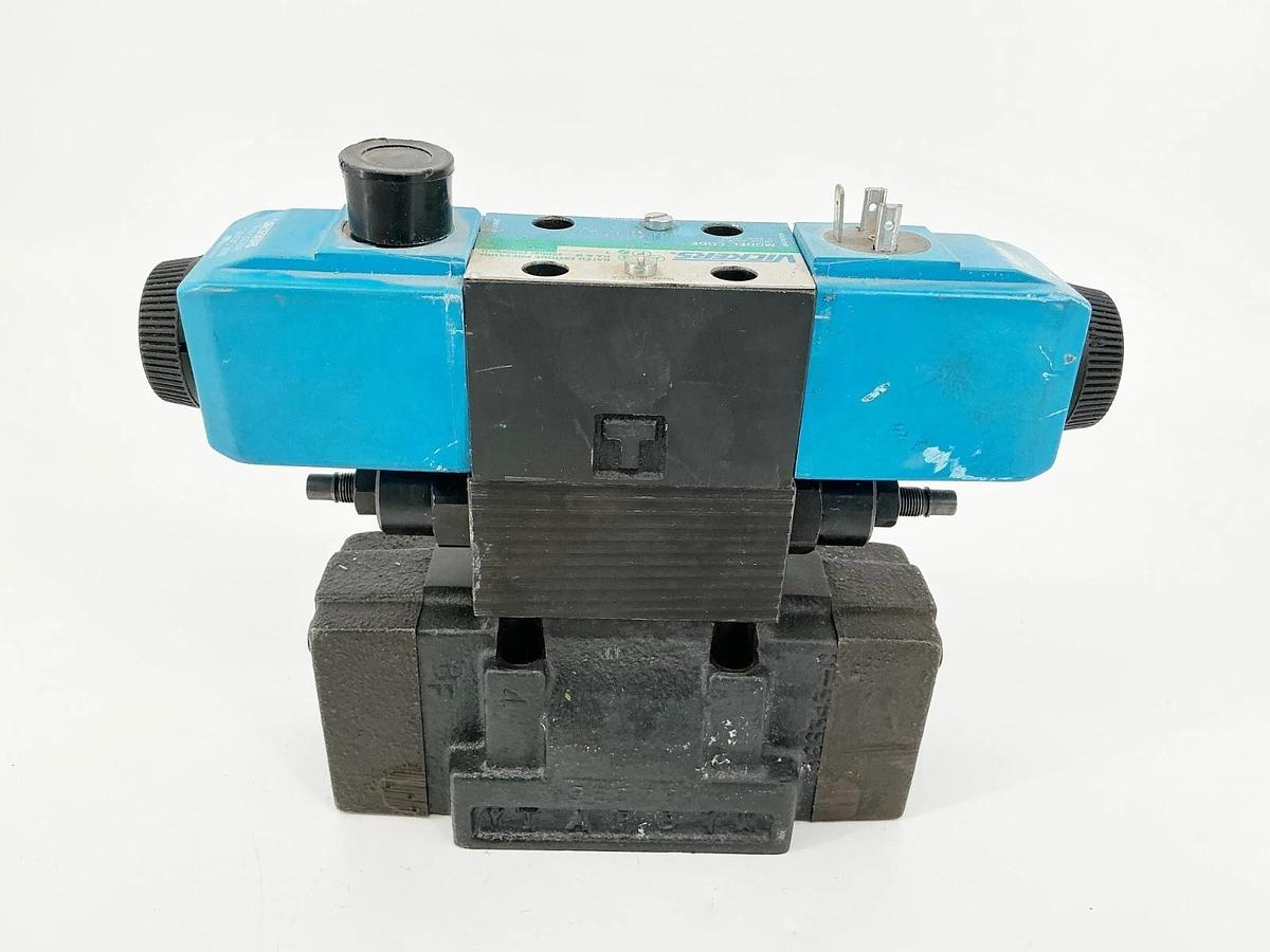 New Vickers DG5S4-022C-2-M-U-H5-20 Solenoid Valve 5000PSI 24VDC 02-362271