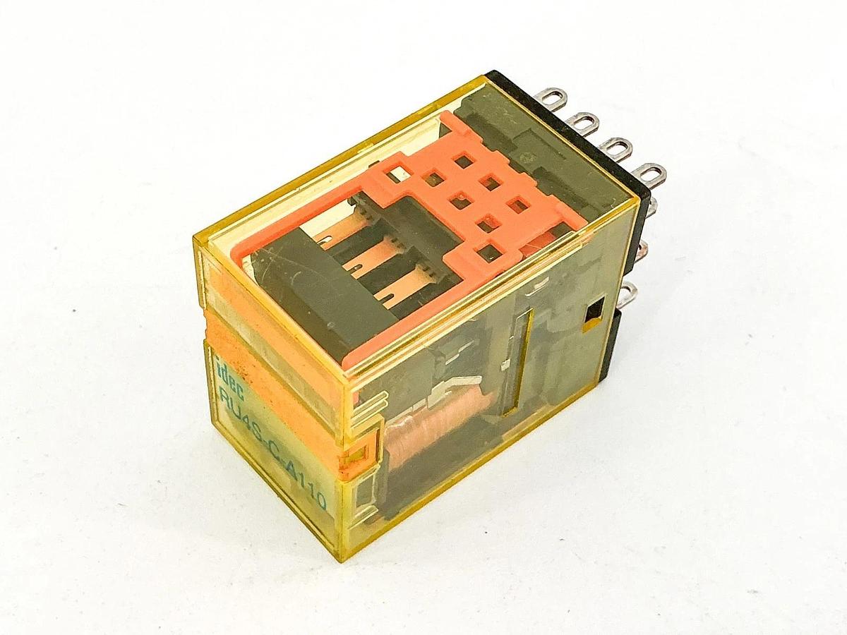 New Lot of 4 IDEC RU4S-C-A110 Relay 110V 6A - No Box