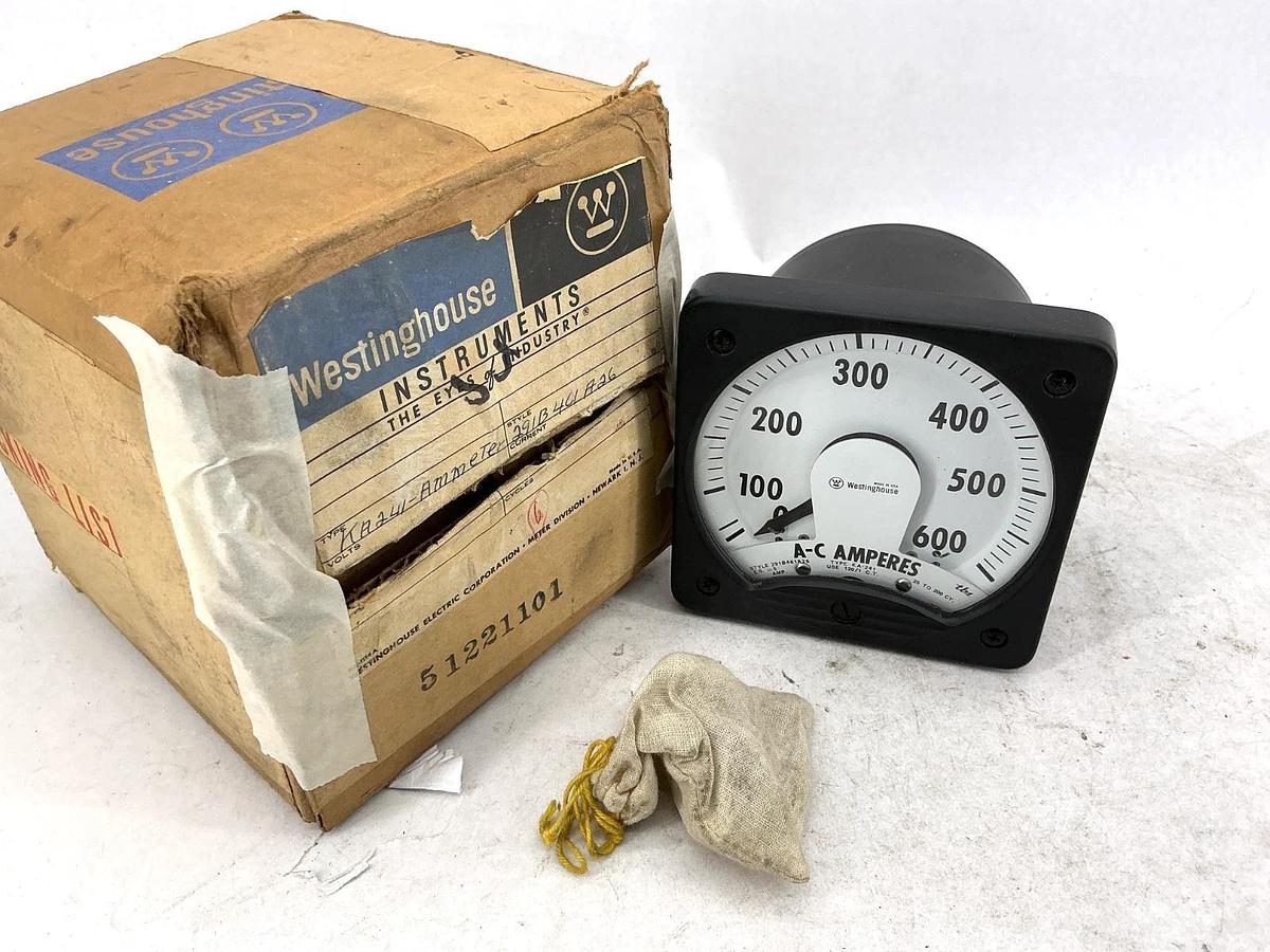 New Westinghouse 291B461A26 Analog Panel Meter Type KA-241 0-600Amps 25-200CY/HZ