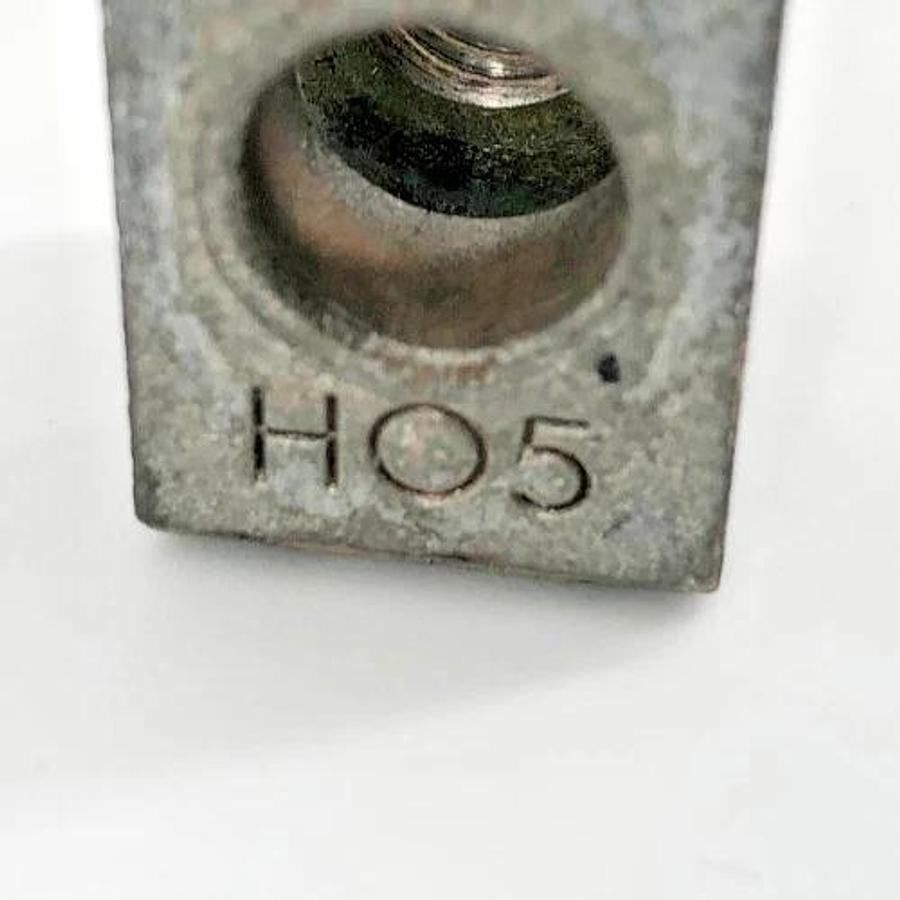 Used Lot of 6 H05 Circuit Breaker Lugs