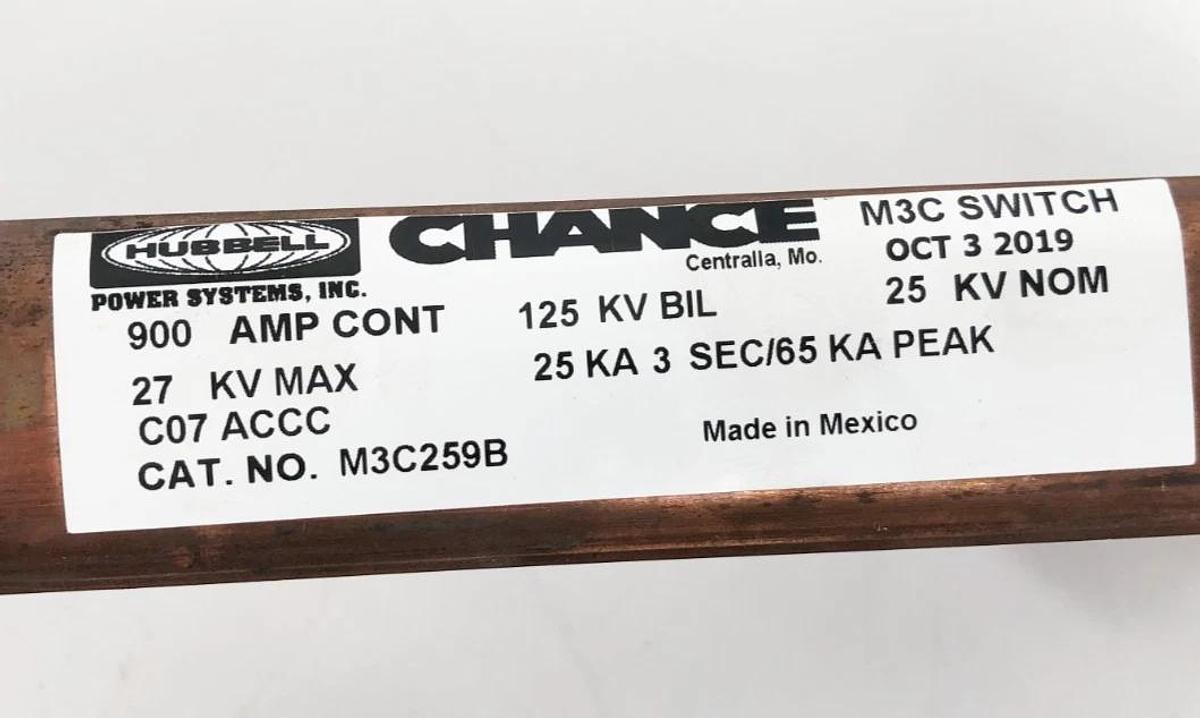 New Hubbell M3C259B Single Insulator Disconnect 25kV 900A