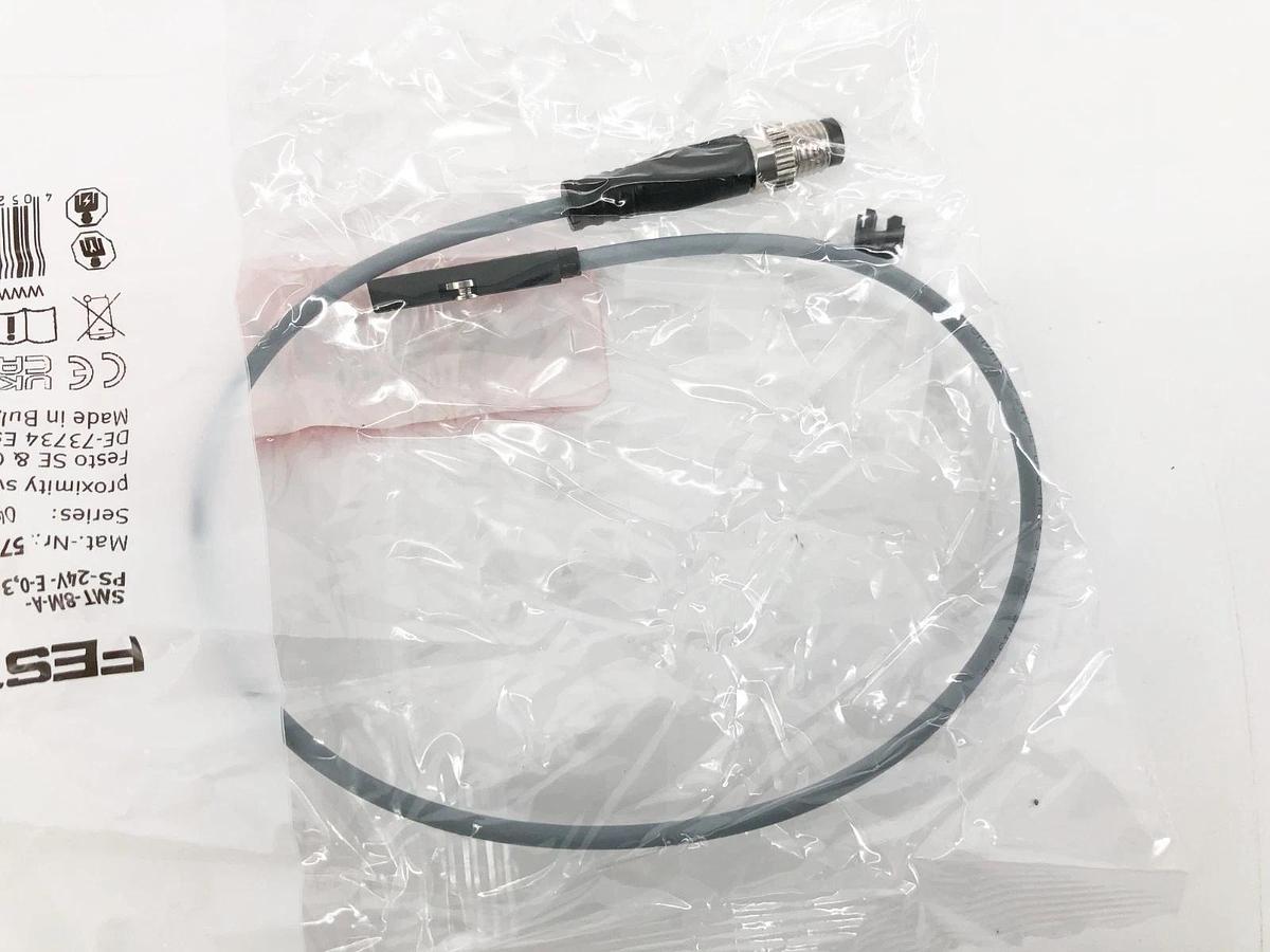 Lot of 2 New Festo SMT-8M-A-PS-24V-E-0,3-M8D Proximity Switch 574334