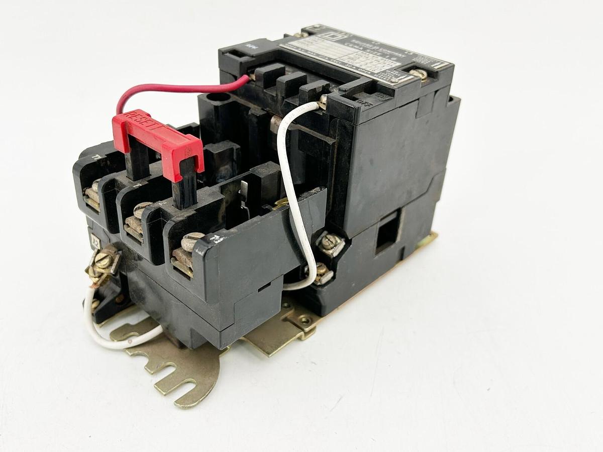 Used Square D 8736SCO7V02S Contactor Starter 575V 10HP NEMA Size 1