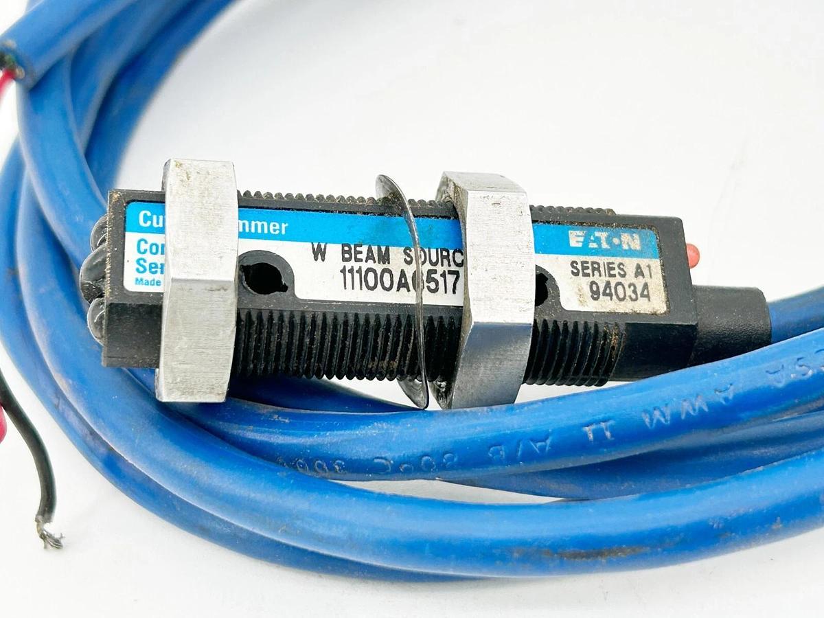 Used Eaton 12100A6517 Photoelectric Sensor 250MA 30VDC 0-6M Range 6' Cable