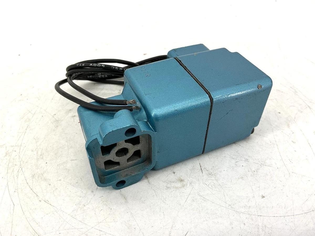 New MAC Valves 250B-111CAAA Solenoid Valve 15W 150PSI 24VDC 110/120V - No Box
