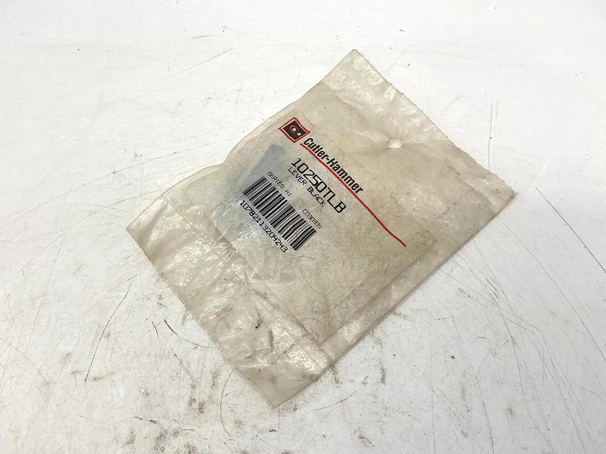 Lot of 2 New Cutler-Hammer 10250TLB Ser A1 Selector Switch Lever Black 30mm