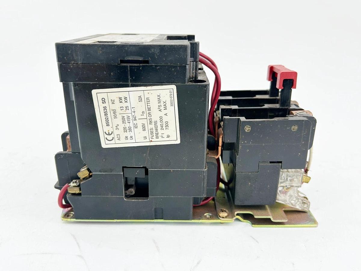 Used Square D 8536SDO1V02S Starter NEMA Size 2 575V 60Hz 25HP 3P Ser.A