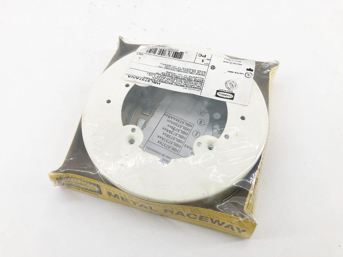 New Hubbell HBL5737AIVA Surface Metal Raceway Fitting 5-1/2" Ivory