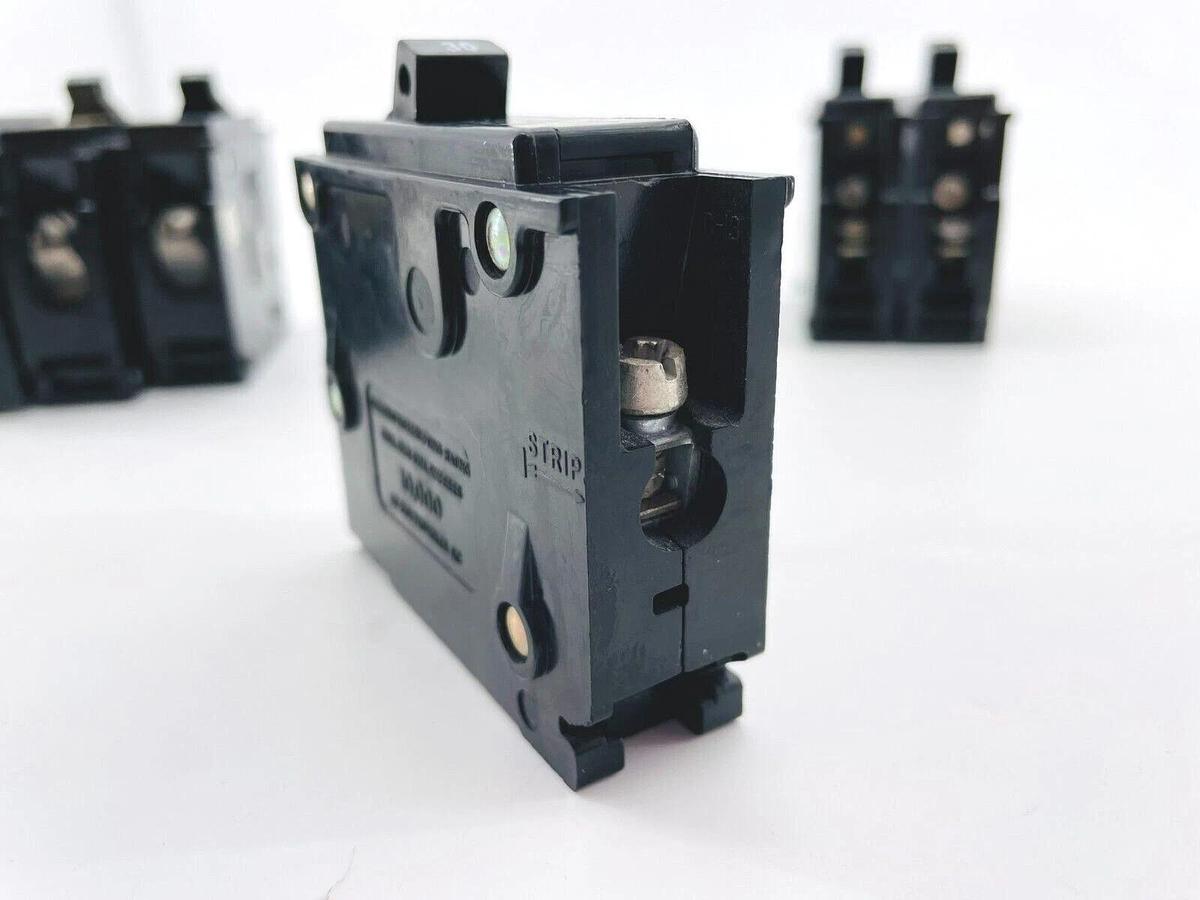 Used Lot of 6 Circuit Breakers Cutler Hammer Crouse Hinds Square D 20A 15A 30A
