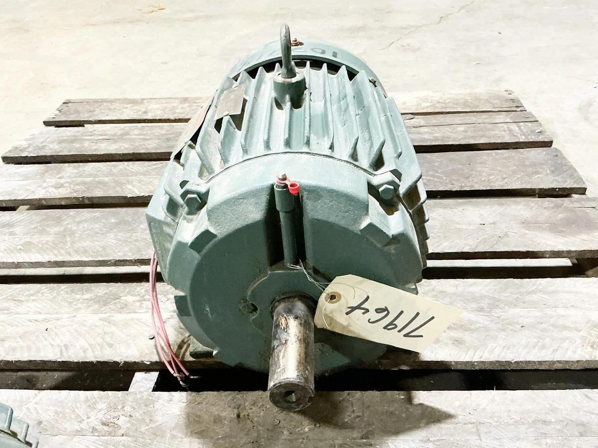 Reliance 1YAB55689A1 Electric Motor 3HP 575V 1170RPM 3Ph 3.36A L213T