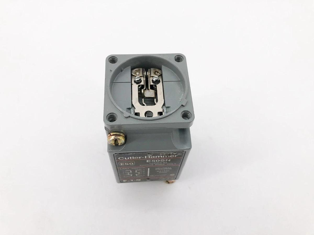 New Cutler-Hammer E50SN Limit Switch Body w/ E50RB Receptacle - No Box