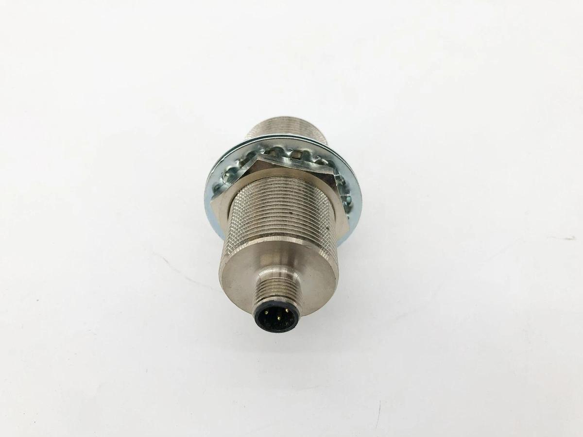 New Pepperl + Fuchs NBB10-30GM60-A0-V1 Inductive Sensor 10-30VDC 84015