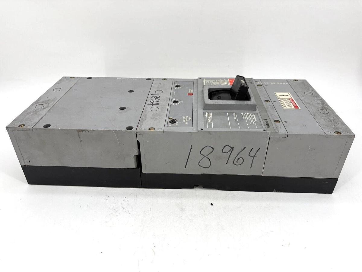 Used Siemens ITE CJD63B400 Circuit Breaker 400A 600VAC 3P - cosmetic damage