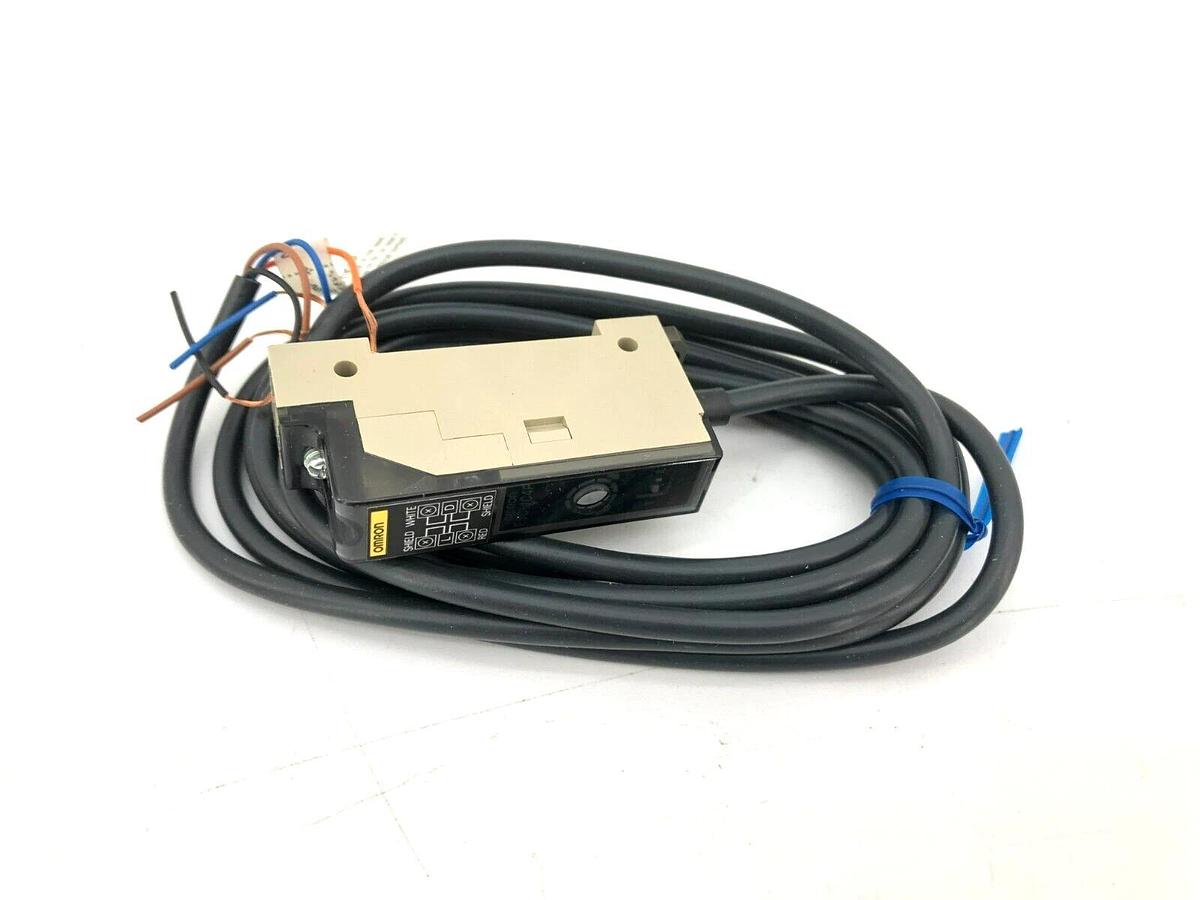 New Omron E3C-JC4P Photoelectric Sensor 12 to 24VDC