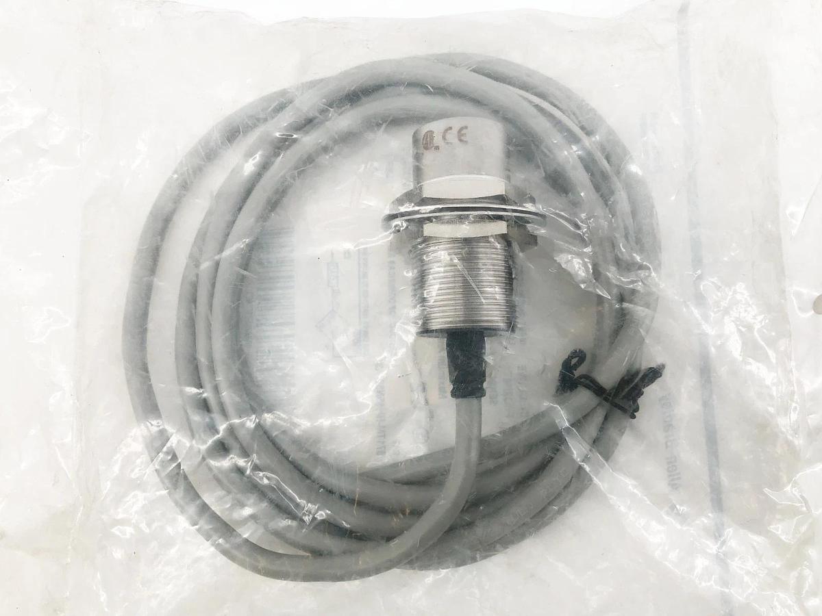 New Allen Bradley 871TM-BH15N30-A2 Ser. A Inductive Prox Sensor 20-250VAC/DC