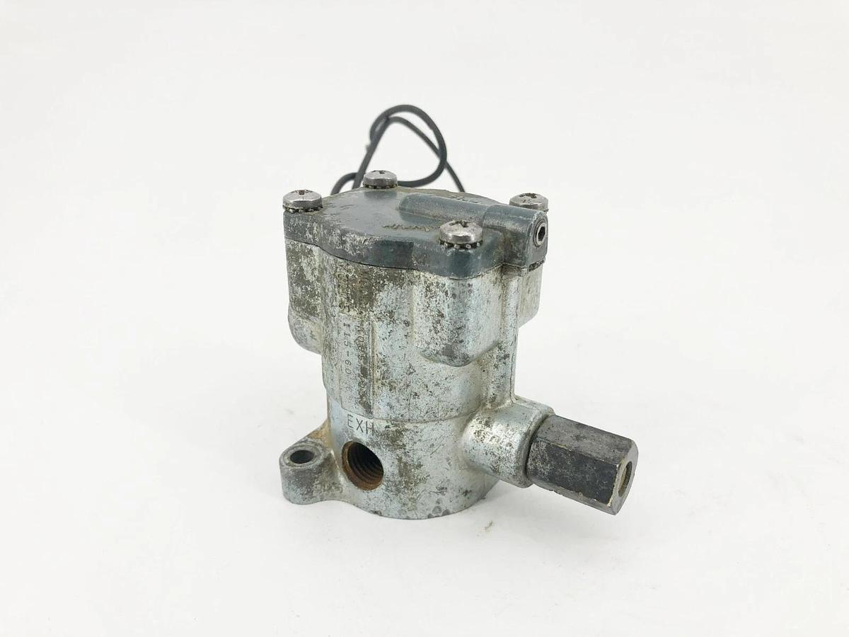 Used Bellows Valvair Parker K065-1033 Pilot Solenoid Valve 115V 60Hz