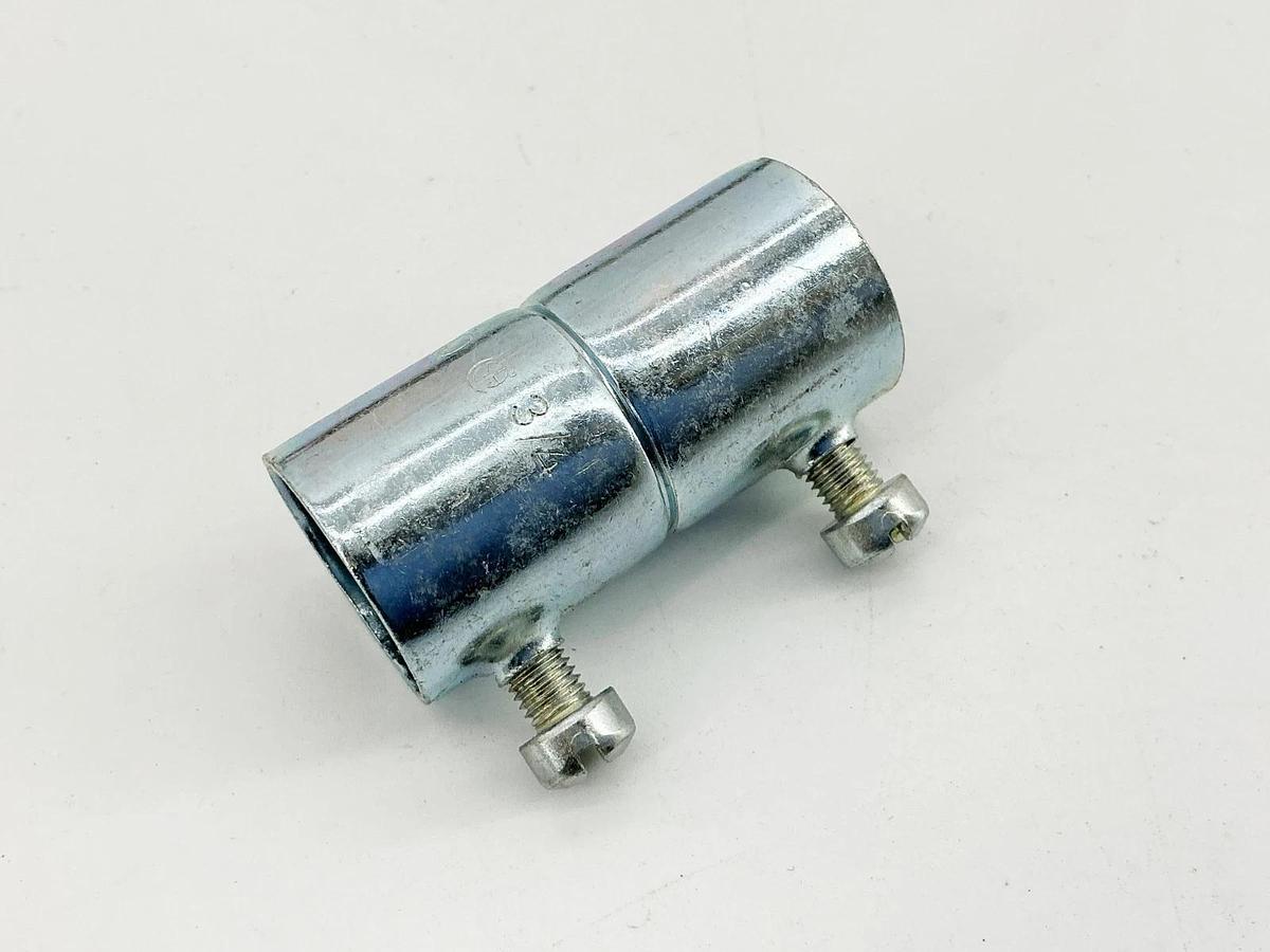 New Box of 25 Crouse Hinds 461 Set Screw Type Coupling 3/4"