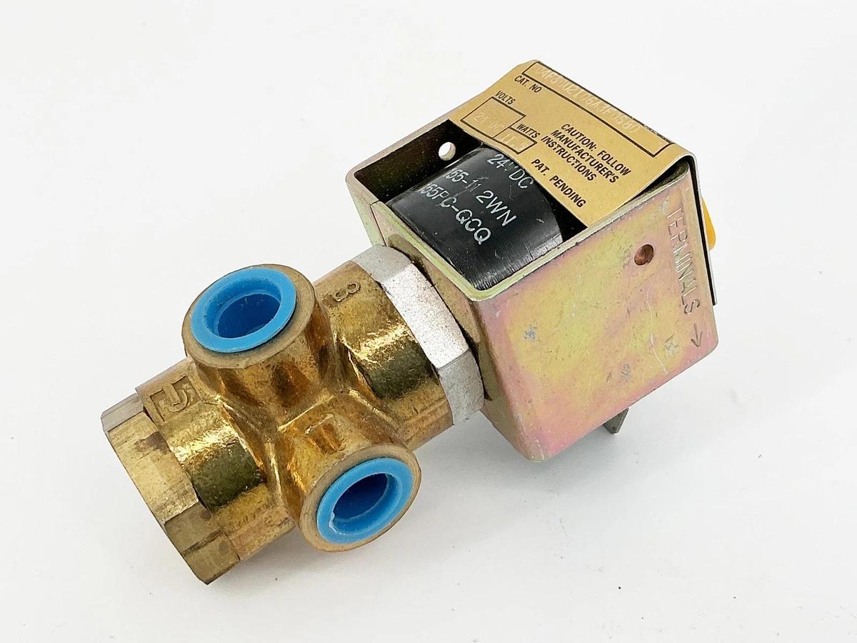 New Parker 04F30U-2106A-3FO580 Solenoid Valve 24VDC 11.5W - No Box