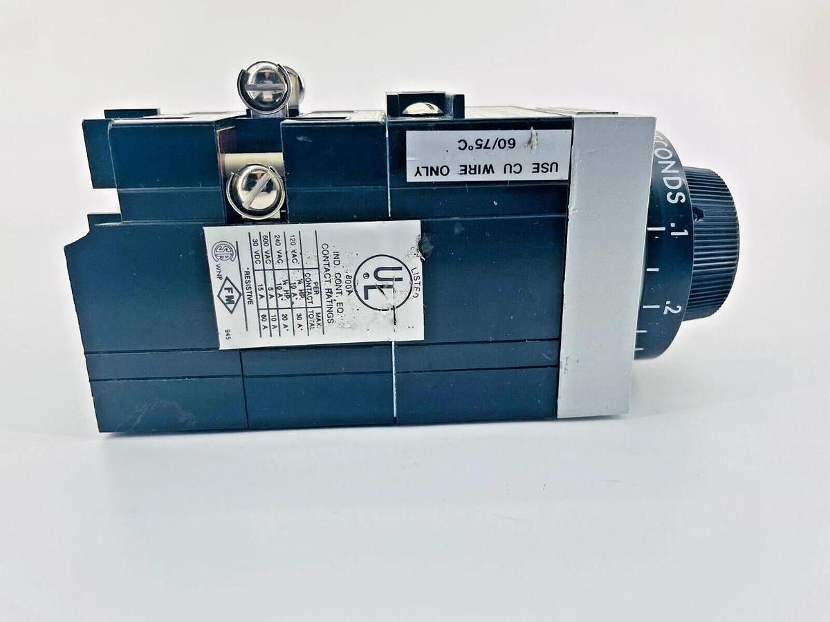 New Agastat 7024AA Time Delay Relay 120V 60Hz