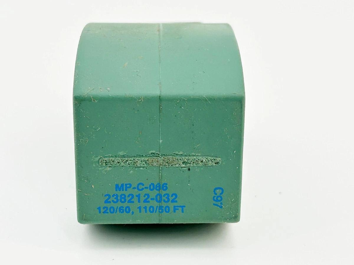New Asco 238212-032 Solenoid Valve Coil Spade Terminals 120V 60Hz 8.1W 3 Pin
