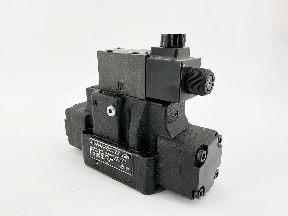 New Denison A4D033A46050320C5W30 Hydraulic Valve 110/120V 3000PSI - No Box