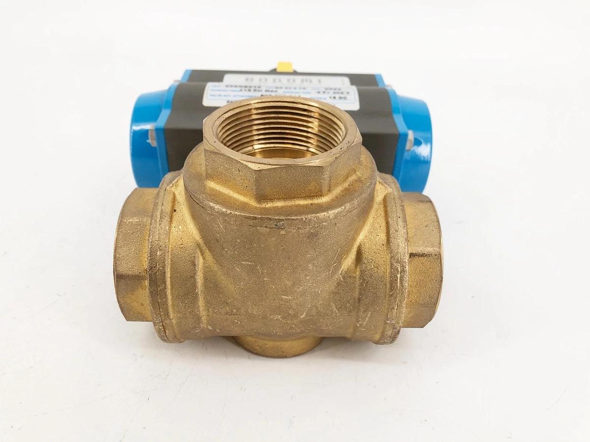 New Bonomi 8P0132-F-1-1/2 Ball Valve 3-Way 82SRB512 SR 63.5 FO 116psi - No Box