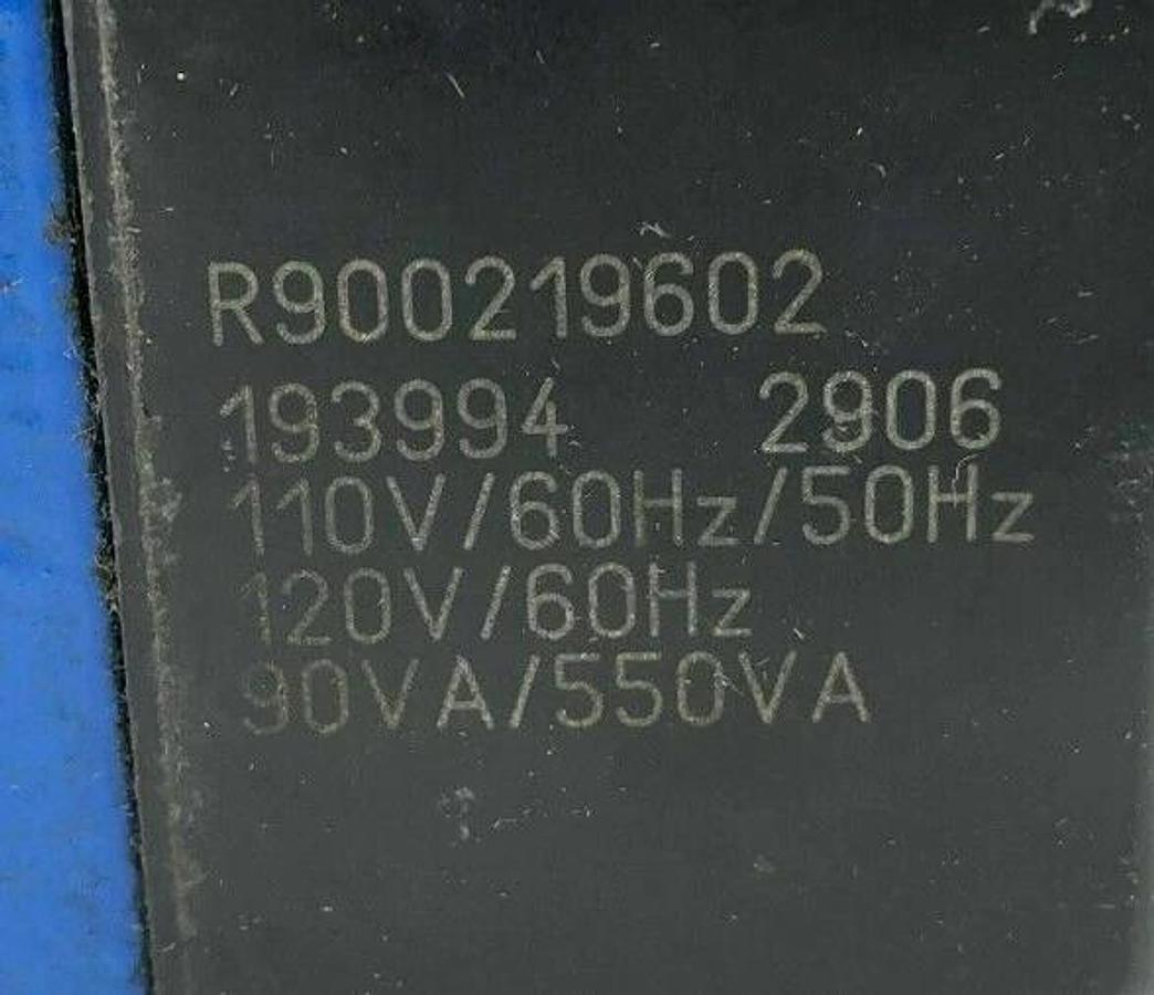 New Rexroth R900713654 Direct Acting Solenoid Valve 120V Coil
